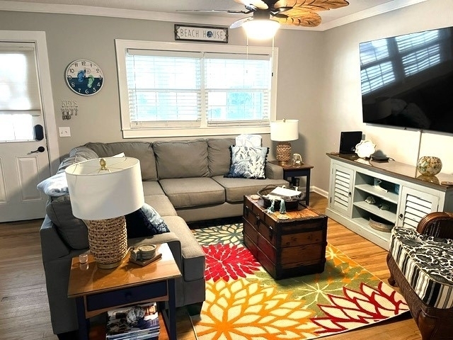 Cozy Coastal Vibes in St. Simons Island! 

Relax in this beautifully decorated living room that captures the essence of island living with its coastal charm and inviting ambiance.