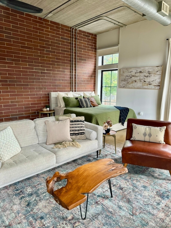 Modern Walkable Uptown Flat- 7 blocks to Panthers