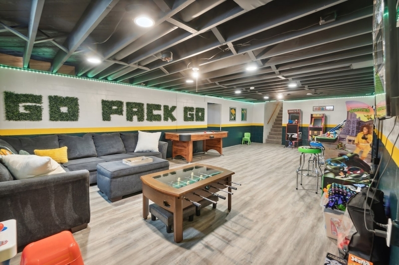 Rest Ur Cheesehead-9 min walk 2 Lambeau + Arcade