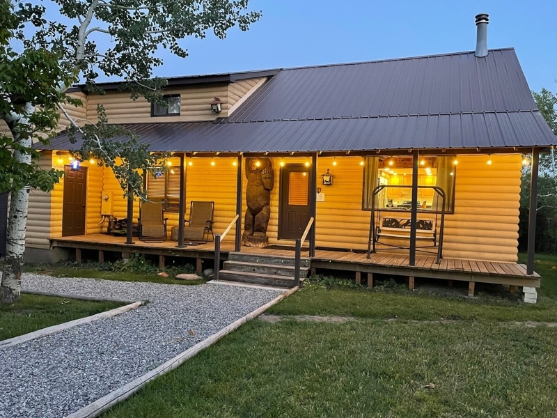5 acre Cabin with Pond & Stream!