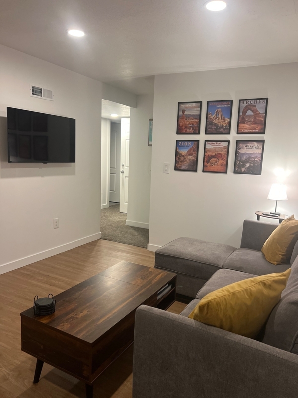 Newly Renovated Split Level Lower Unit 2b, 1br