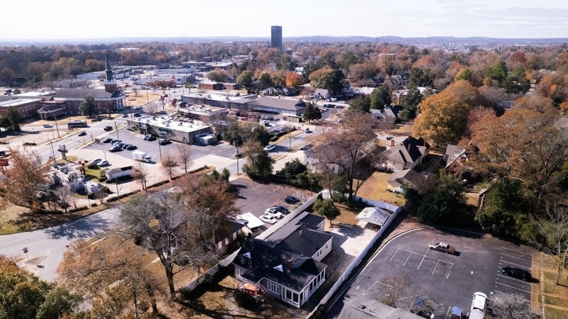 Hilton's Luxe Retreat near Ft Moore & Downtown
