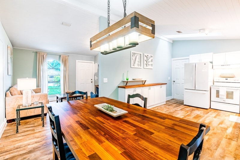 Coastal 3 Bedroom Home Minutes From the Sand