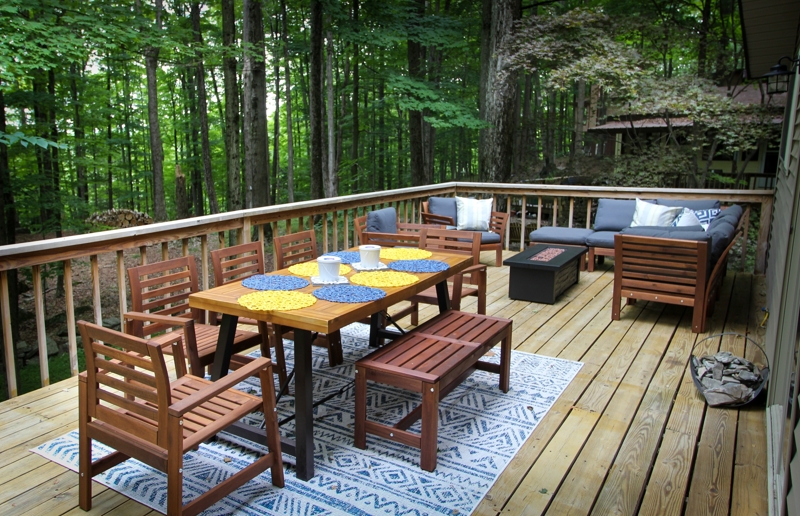 Cozy Modern Updated Poconos Cabin with Huge Deck