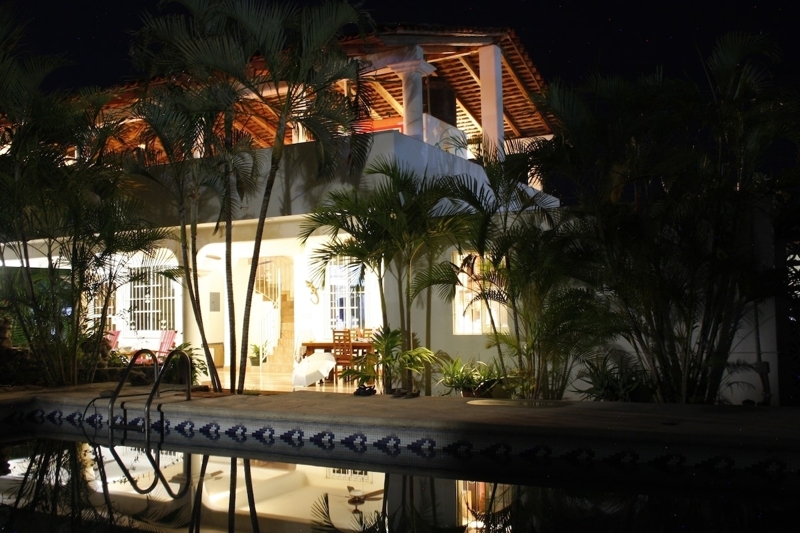 Lush Garden House near beaches with private pool.