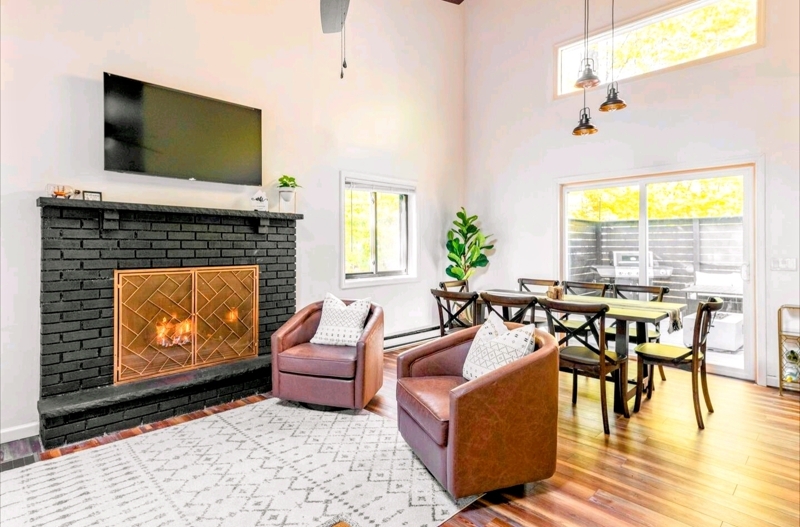 The Beehive: Cozy | Fireplace | near Ski Resorts