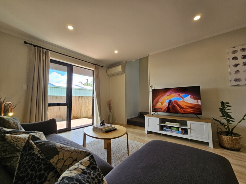 Gazeley's Gem | Modern Comfort & Versatility
