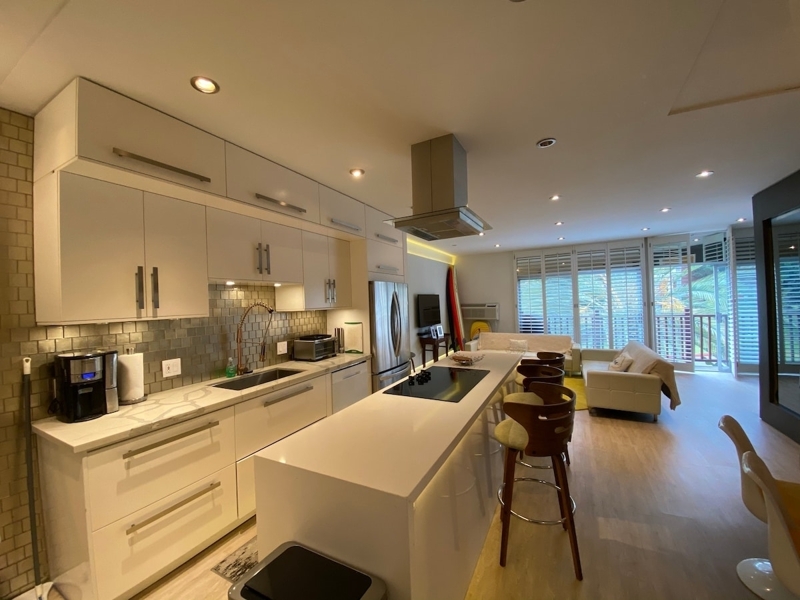 Ultra Modern Flat at Omni La Costa