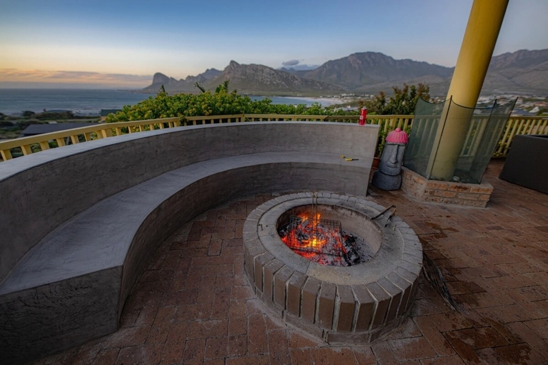 Dreamview Lodge (both units)