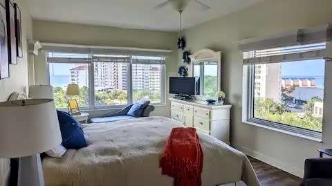 Destin Escape