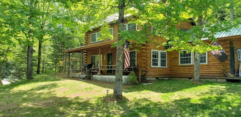 Can sleep up to 8 guests, private on the trails
