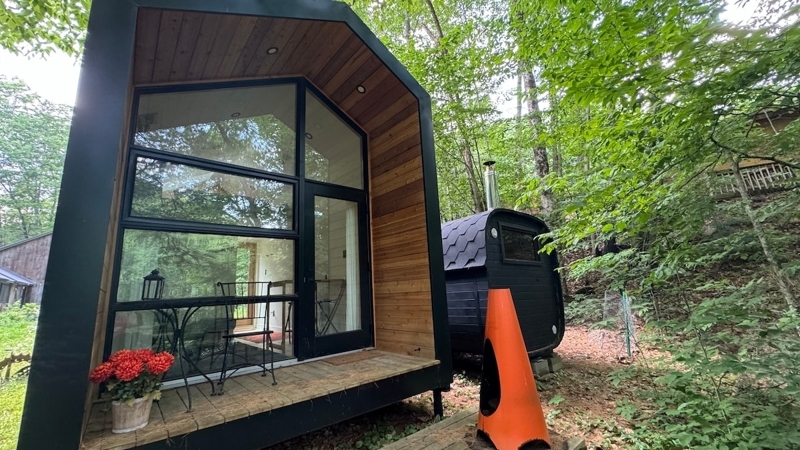 Riverside Wellness Escape: Cold Plunge & Sauna!