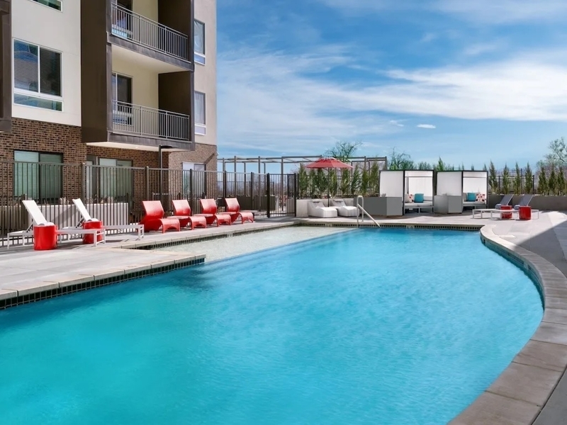 Spacious 1BR | Private Entry|New Building|Free PKG