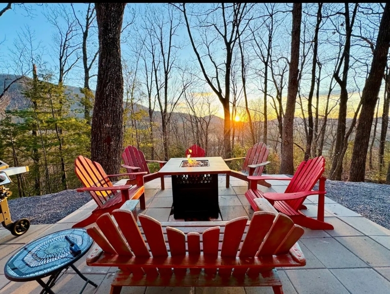 Kristina’s Cozy Cabin