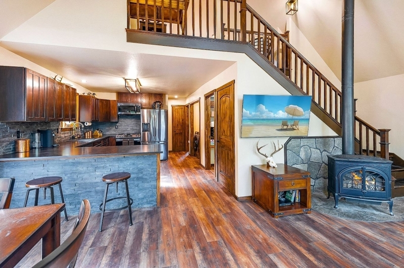 A-Frame Cabin With Hot Tub, Fire Pit, and BBQ