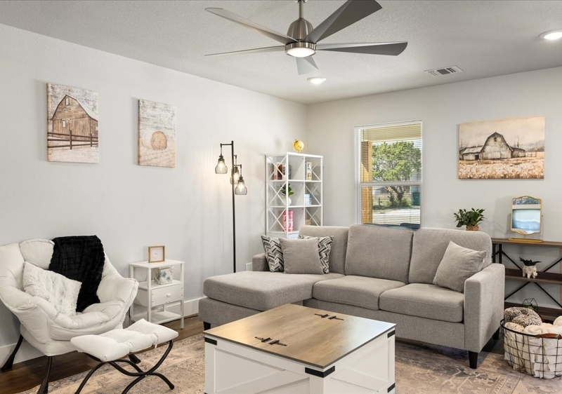 3 bedroom, 2 bath house, sleeps 6+, baby bed B