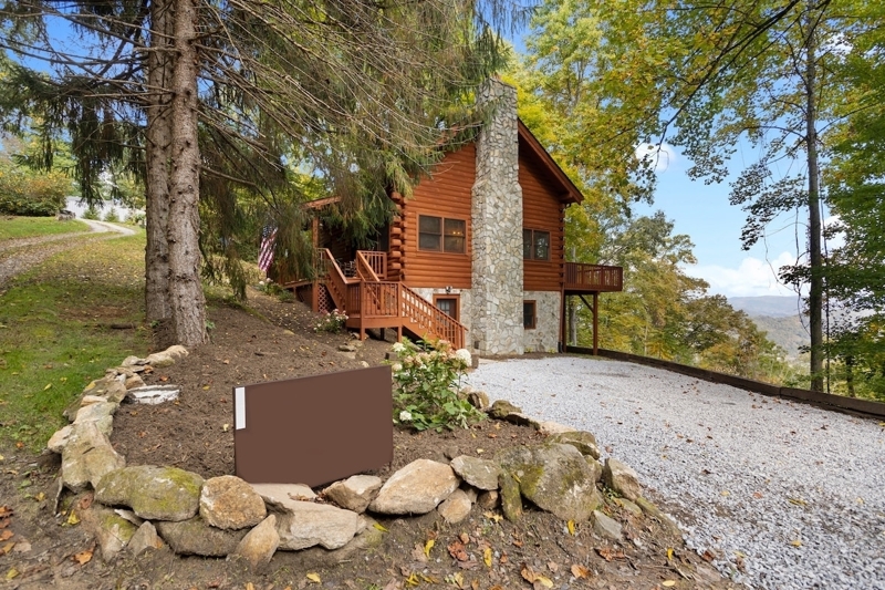Comfy Mountain Cabin with Incredible Views