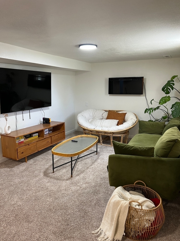 2 Bedroom Basement Apartment w separate entrance