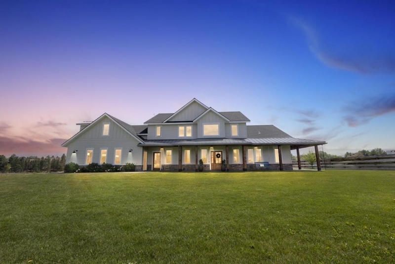3Bears Modern Farmhouse with hot tub