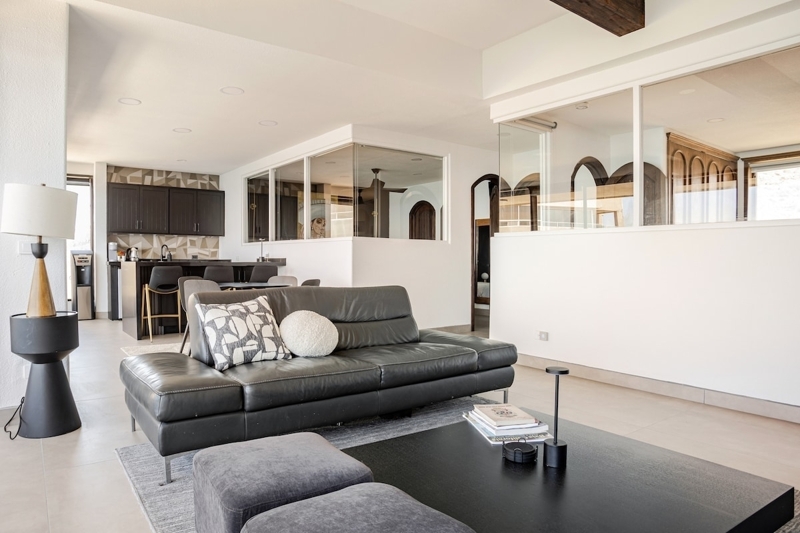 Calafia: Artist's Lookout (Oceanfront Penthouse)
