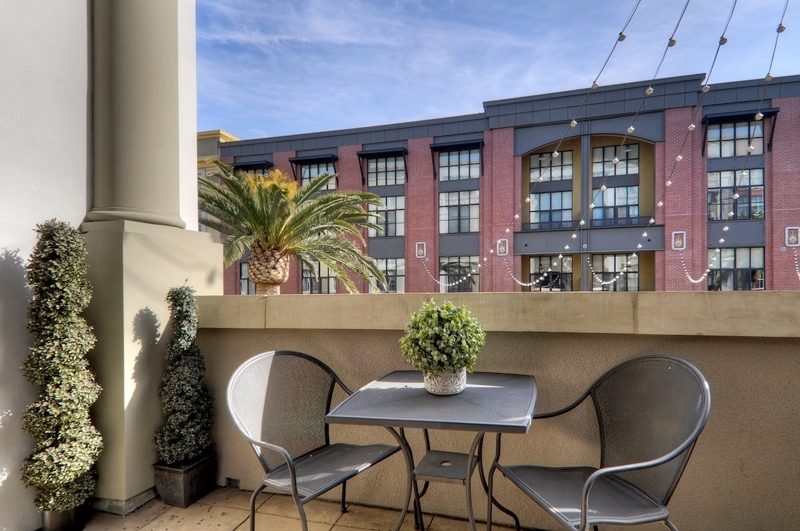 Rare loft with outdoor patio overlooking The Row