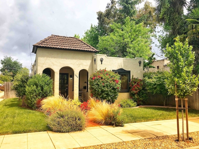 La Casita ~ A Napa Valley Bungalow with Hot Tub!