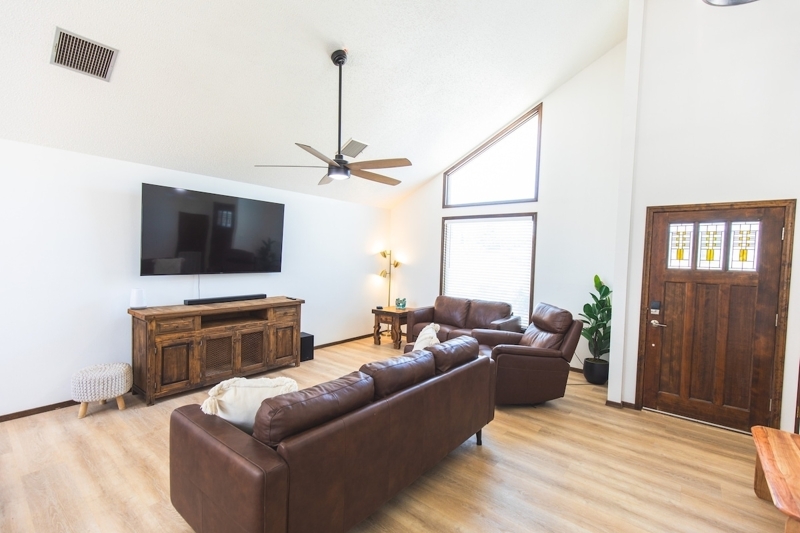 Sundown House! Near NMSU and Downtown!
