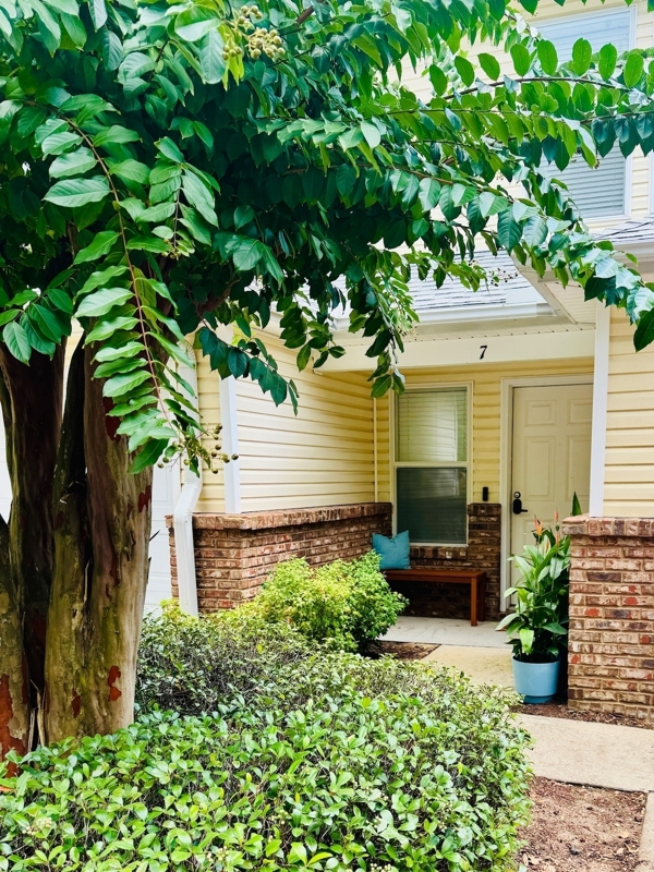 2 King Beds, Patio, Minutes to Downtown & Beach