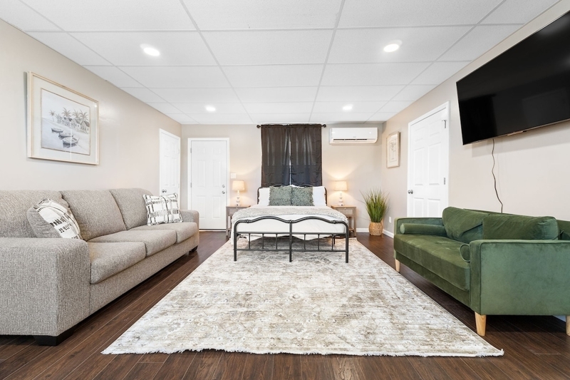 Spacious Studio Close to Everything