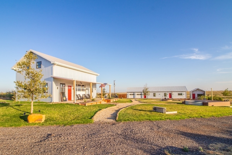 3 Unit Farmhouse- Ranch + Bunk + Casita-Sleeps14+