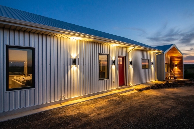 2 Unit Farmhouse-Ranch+Bunk House,Quiet-sleeps 12