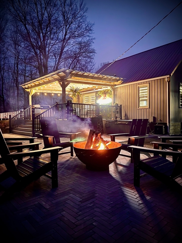 New Buffalo Getaway: Hot Tub + Fire Pit