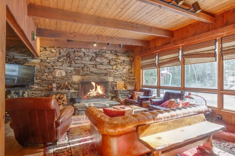 Kilbourne Lodge︙Cozy Mid-Mod Retreat＋Near Lifts