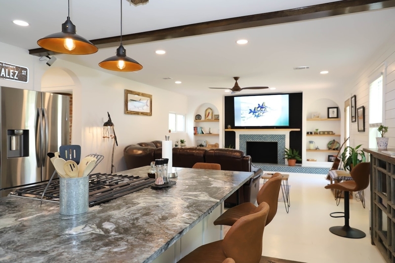 Navy Point Home & game room, near NAS & downtown