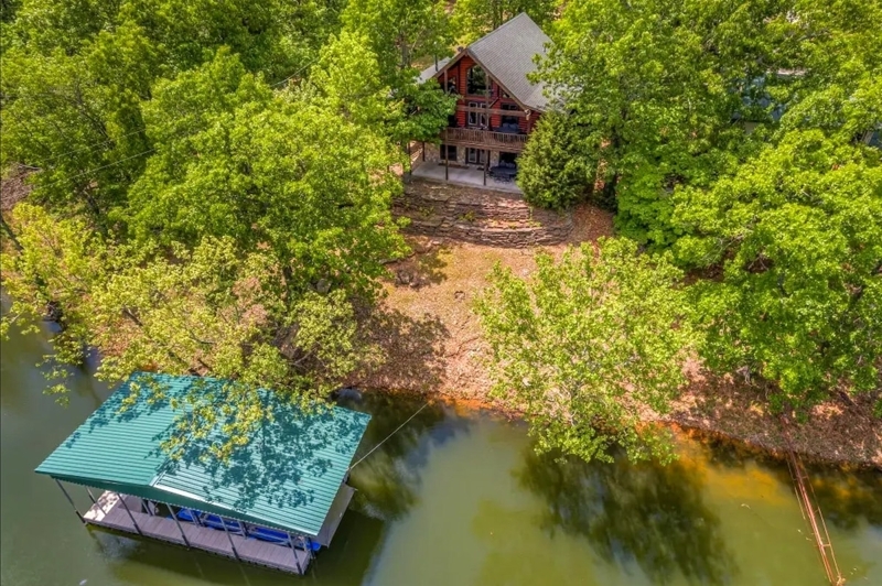 NEW! 6-bed Cabin & Private Dock