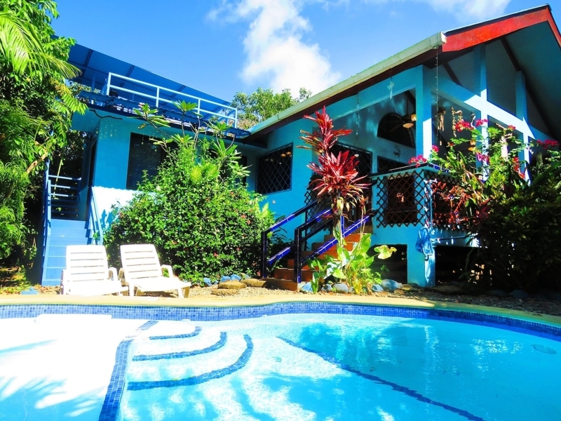Casa Azul -Tropical Oasis-WiFi/AC/Bikes/Surfboards