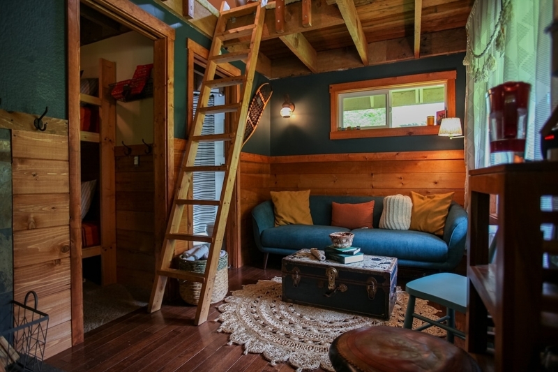 The Bunkhouse @ SkyCamp: summer basecamp w/sauna