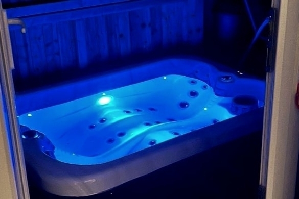 New Forest Accommodation With private Hot Tub