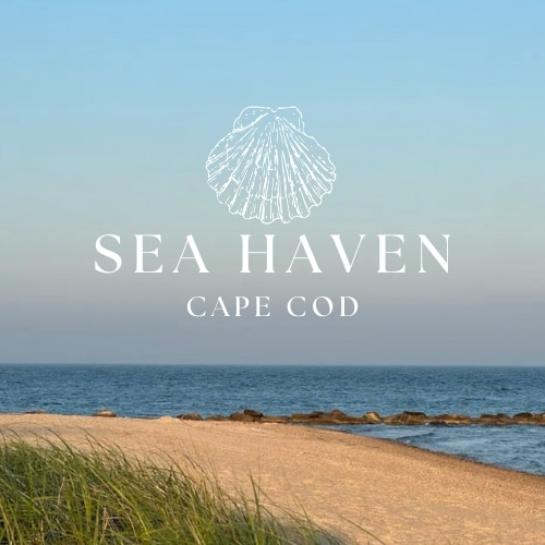 Sea Haven | beach • walk to restaurants • spacious