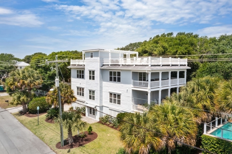 Family Getaway | Heated Pool + Close to Beach