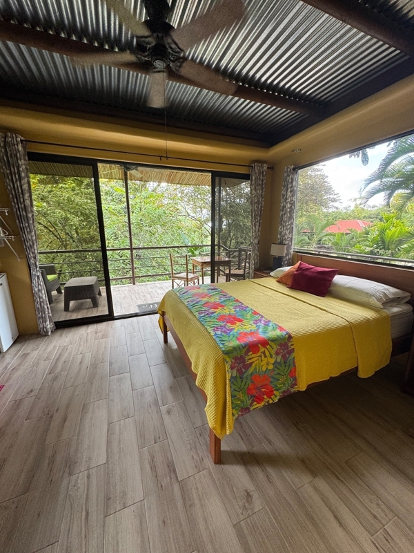 Stunning Treehouse Villa Escape