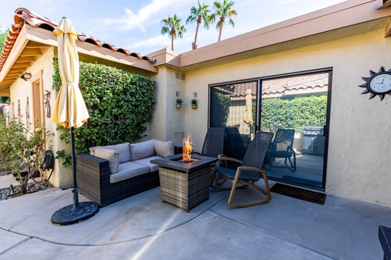 Steps to Pool, Best Location, Private Feel-Dogs Ok