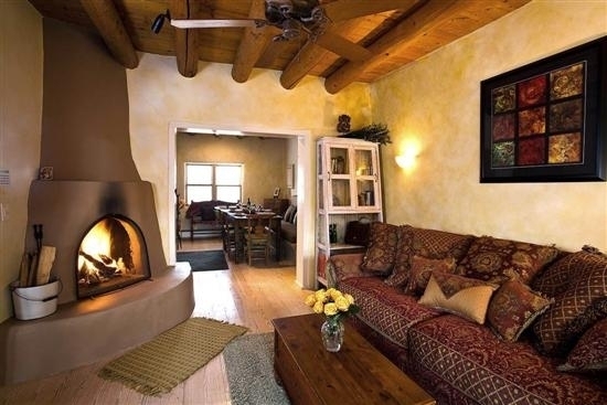 Gorgeous Historic Adobe. Walk to plaza. week/month