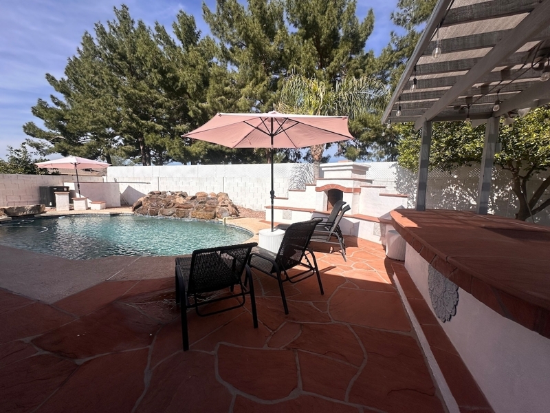 Cozy & Stylish Oasis w/ Heated Pool, Sleeps 10