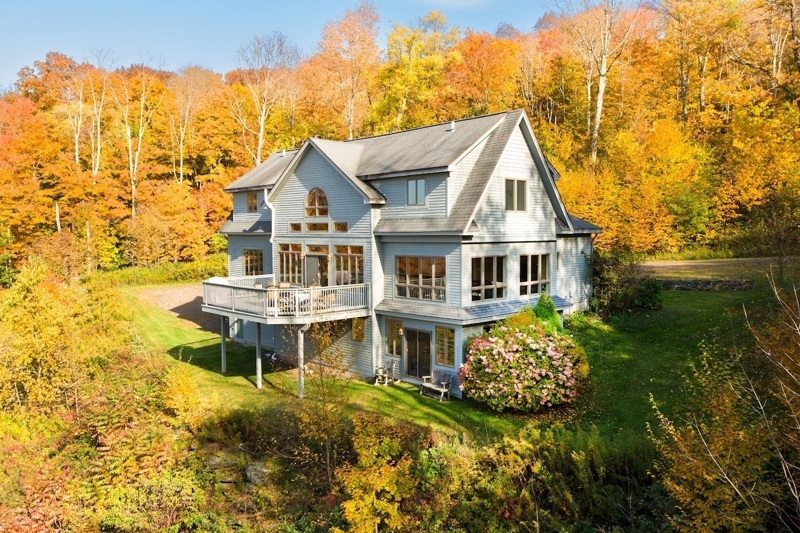 Stars, Sky & Mountain Views • Modern Upstate Stay