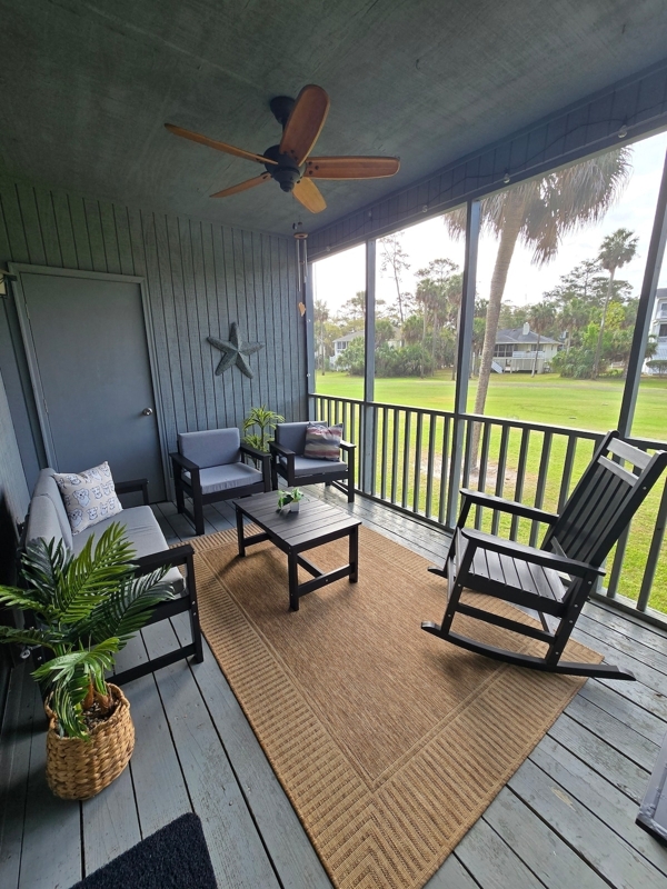 Peaceful corner of Paradise! Ramp for easy access.