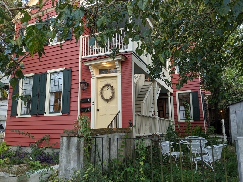 Historic Downtown Farmhouse