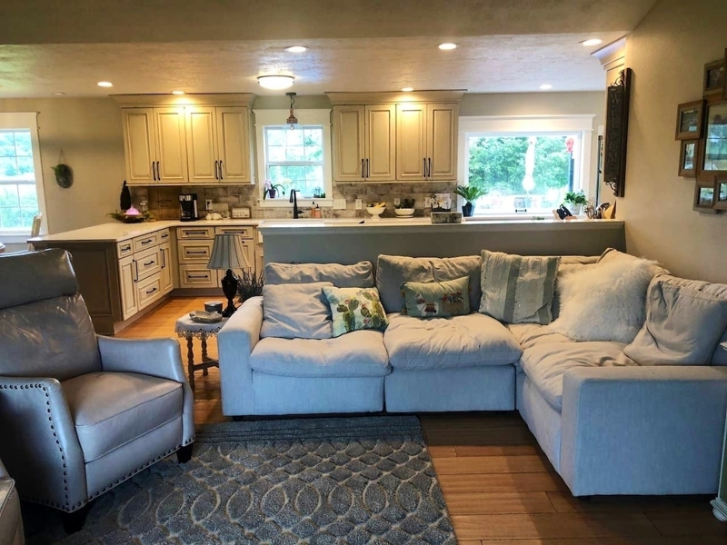 ⭐️POOL & HOT TUB⭐️ Light, Open, Cozy & Stylish Home