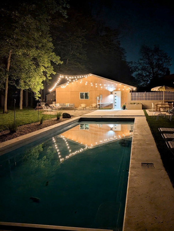 Mid-Century Modern~Pool~Family Fun~30 Min to Indy