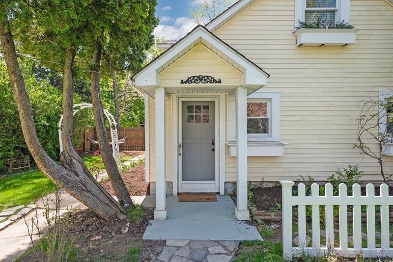 Listing photo